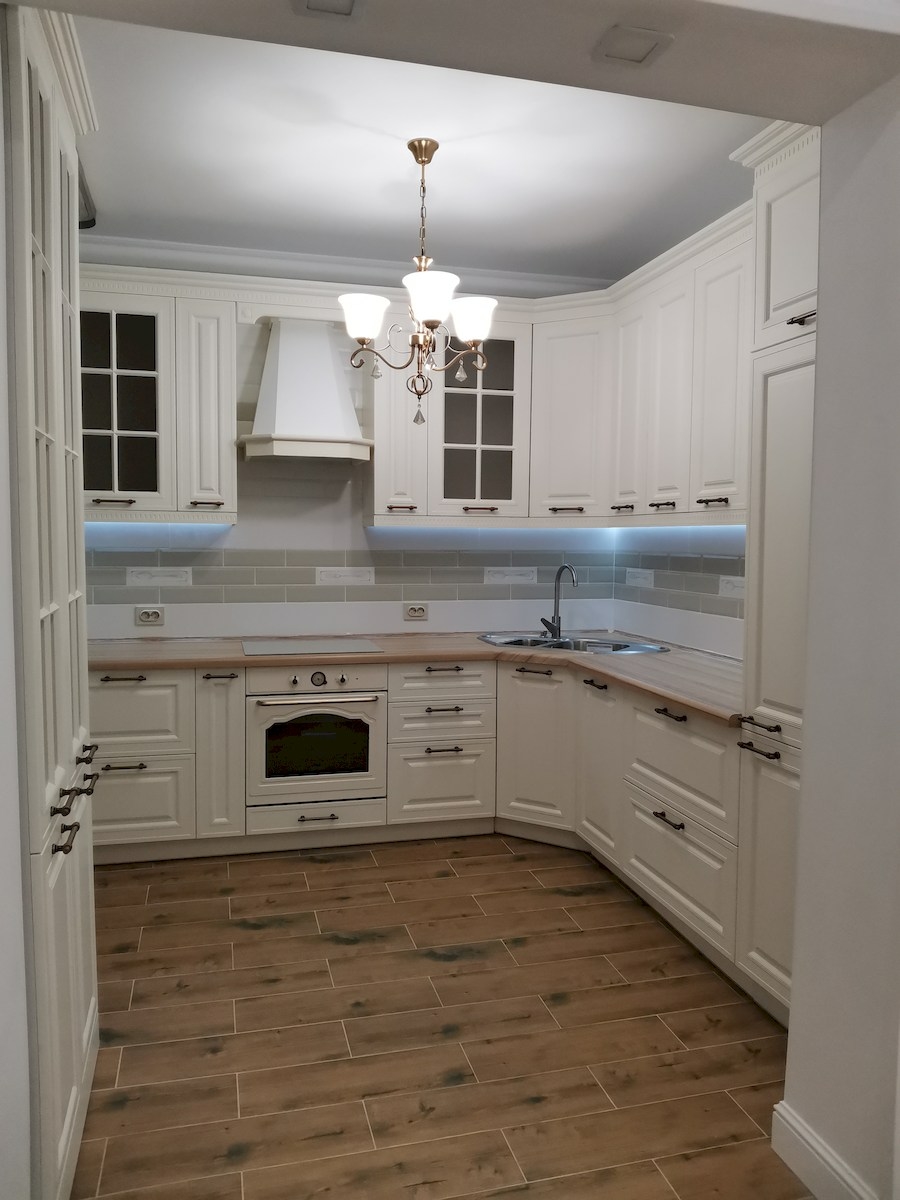 Белый кухонный гарнитур-Кухня МДФ в ПВХ «Модель 573»-фото1