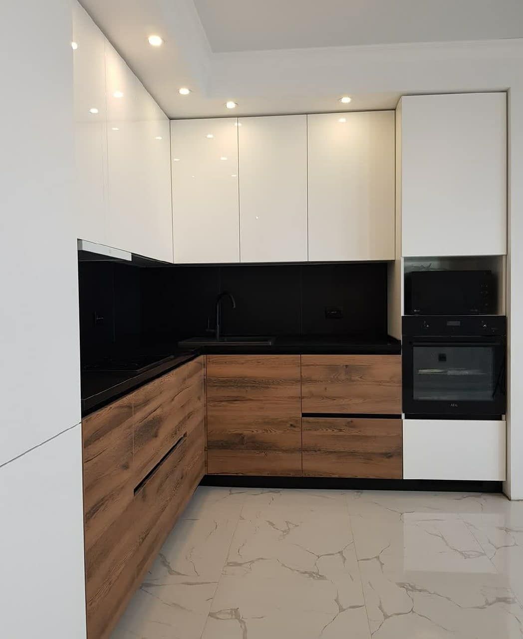 Белый кухонный гарнитур-Кухня МДФ в эмали «Модель 629»-фото3