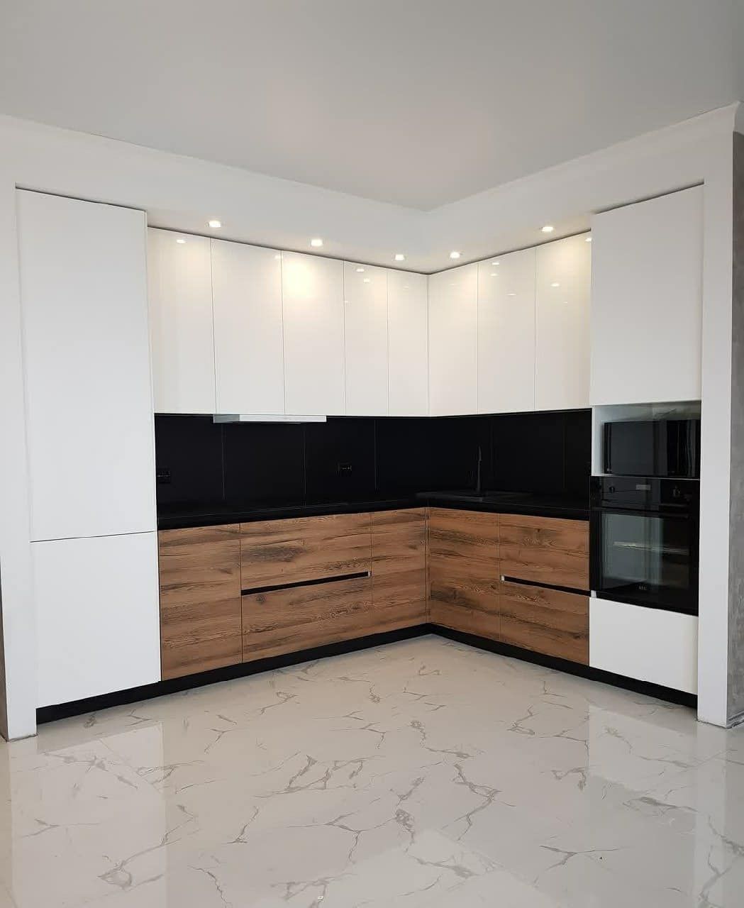 Белый кухонный гарнитур-Кухня МДФ в эмали «Модель 629»-фото1