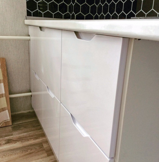 Белый кухонный гарнитур-Кухня МДФ в эмали «Модель 421»-фото7